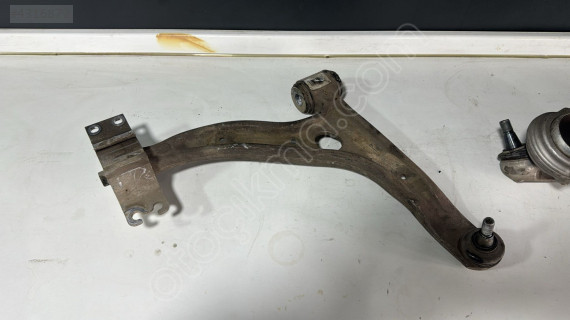 MERCEDES A W176 CLA GLA W156 SAĞ ALT SALINCAK 2463330400