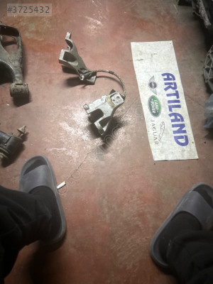 Jaguar çıkma motur kolagı