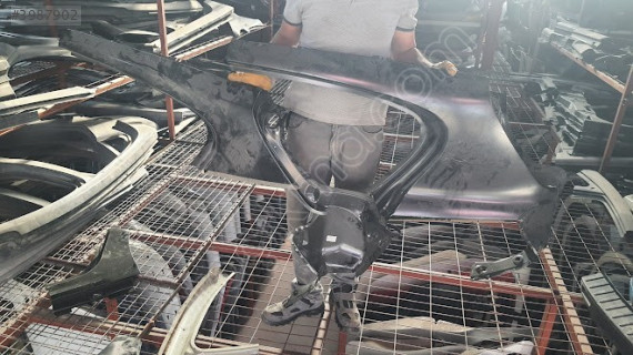BMW 1.16 1.18 1.20 F20 KASA SOL ARKA ÇAMURLUK