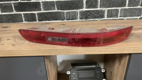 8J0945097 orjinal audi Q3 sol arka reflektör