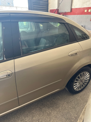 Fiat linea sol arka kapı dolu