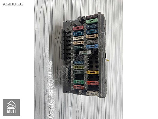 CITROEN Berlingo sigorta kutusu sökme 95682053