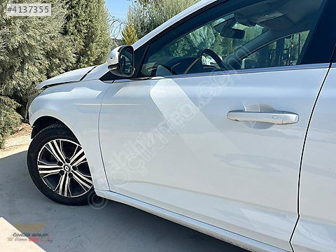 RENAULT MEGANE 4 SOL ÖN KAPI ORJİNAL ÇIKMA (HATASIZ) 801013672R
