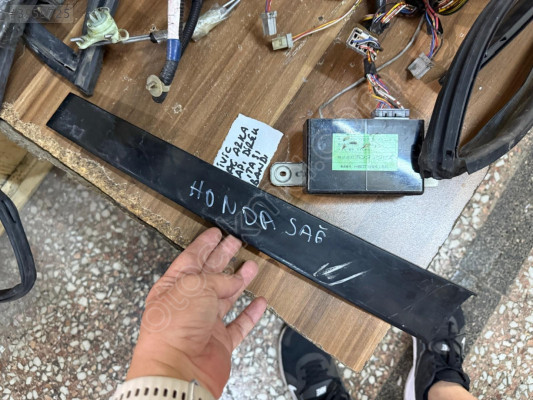 HONDA CİVİC SAĞ ARKA KAPI DİREK ÇITASI 95-00 MODEL