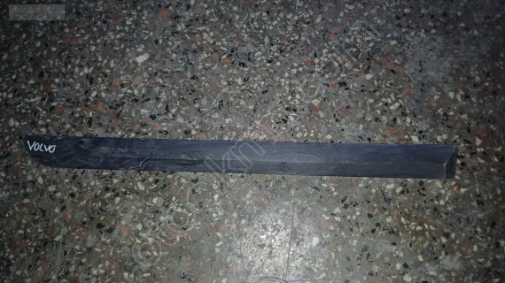 2004-2011 Volvo S40 V50 sağ arka kapı çıtası