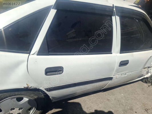 ÖZMEN OPEL VECTRA A ÇIKMA SAĞ ARKA KAPI