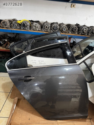OPEL İNSİGNİA SAĞ ARKA KAPI