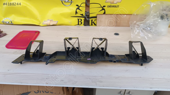 OPEL CORSA F ARKA TAMPON ORTA BRAKET ÇIKMA ORJİNAL YEDEK PARÇA