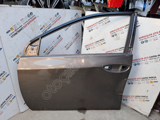Toyota Corolla sol ön kapı 2013 19