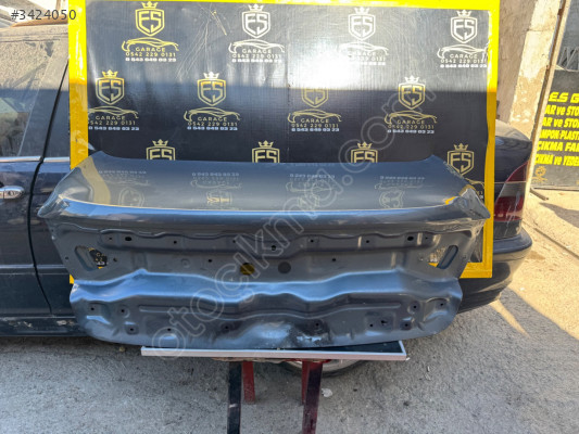 Renault Megane 4 bagaj kapağı