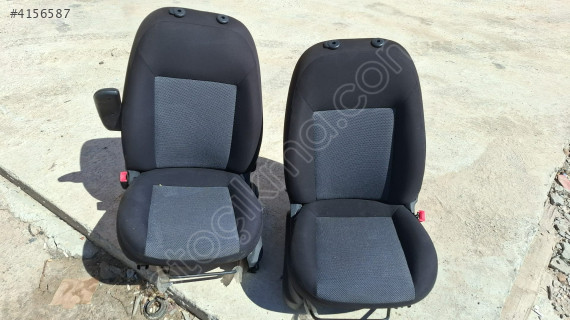 FİAT DOBLO 3 SAĞ VE SOL HATASIZ ÖN KOLTUKLAR