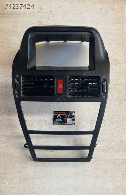 Nissan Almera Orijinal Teyp Çerçevesi 2004-2008