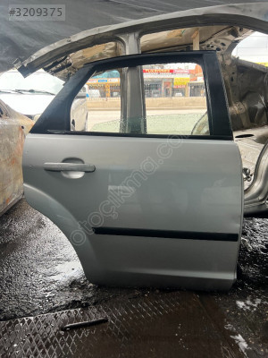 FORD FOCUS 2 Sağ Arka Kapı - Orijinal Çıkma Parça | MERT OTO