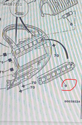citroen saxo ön göğüs düğme yuvası 821142
