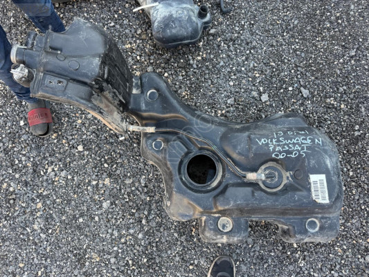 VOLKSWAGEN PASSAT YAKIT DEPOSU ORJİNAL 00-05 MODEL 3B0201086
