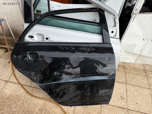 TOYOTA COROLLA ÇIKMA ORJİNAL SAĞ ARKA KAPI BD1