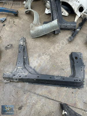 OTO CEM'DEN ÇIKMA VOLVO S40 SAĞ MARŞPİYEL SACI
