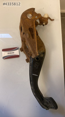 Toyota Yarıs 2015 otomatik fren pedalı ve sensörü