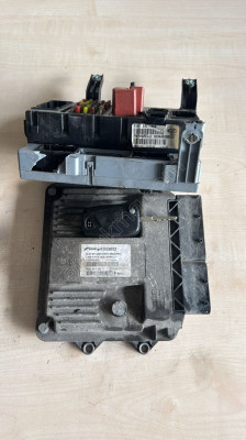 FİAT LİNEA 1.3 EURO4 OTOMATİK BEYİN SETİ (51825022)
