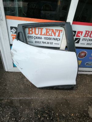 Renault Clio 4 sağ arka kapı orijinal çıkma dolu