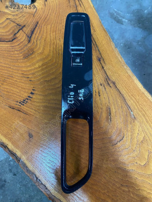 RENAULT CLIO 4 SAĞ CAM DÜĞMESİ *ALKAN OTOMOTİV*