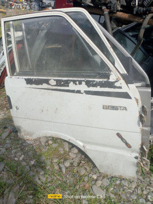 Kia BESTA kapı