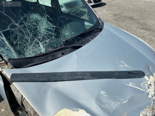 renault Kangoo sağ ön ince kapı bantı kapı çıtası bandı