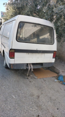 Mazda E2200 bagaj kapağı