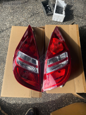 İ30 Stop Lambası Sağ Sol 2007-2011 model aralığı