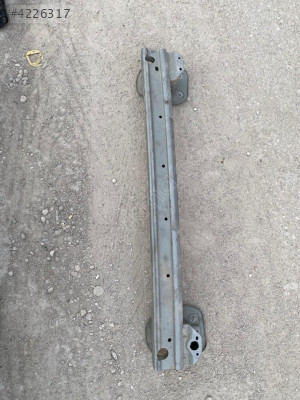 Volvo s60 ön tampon demiri