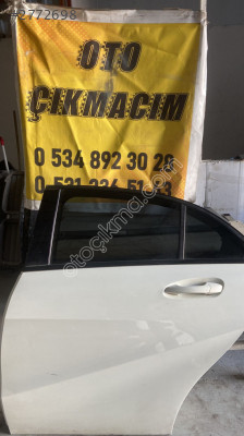 Mercedes w176 sol arka kapı