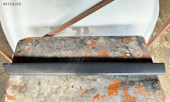 RENAULT KANGOO 3 SOL ÖN KAPI BANDI ÇITASI ORJİNAL