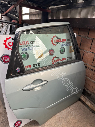 Ford focus sağ arka kapı