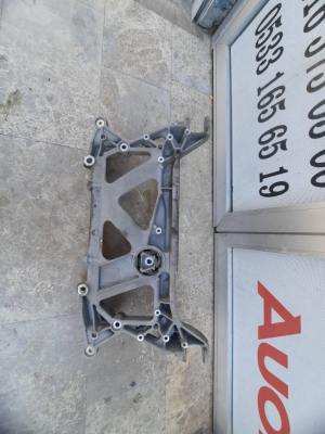 VOLKSWAGEN PASSAT ÖN ALT TRAVERS