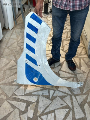 FORD COURİER YENİ KASA ÇIKMA SAĞ ÖN ÇAMURLUK ORJİNAL 2023-2026