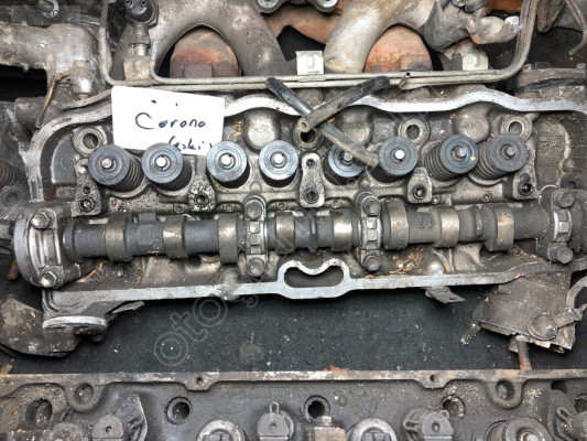 Toyota Corona (Eski Model) Motor Silindir Kapağı
