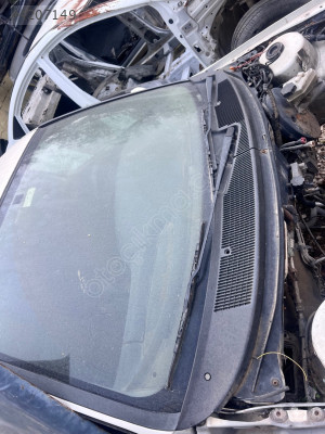 FORD MONDEO ÖN CAM IZGARASI ÇIKMA ORJİNAL HATASIZ
