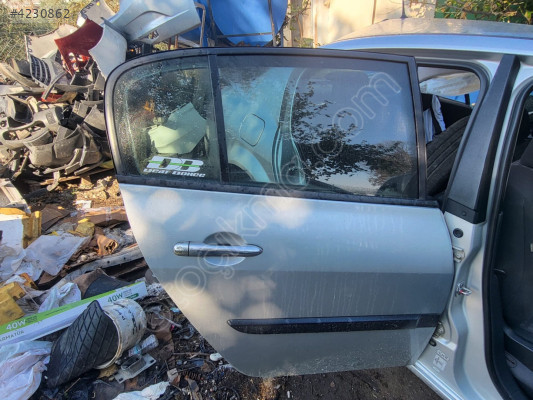 Megane 2 sağ arka kapı hatasız