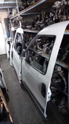 Doblo geniş aile kapılar