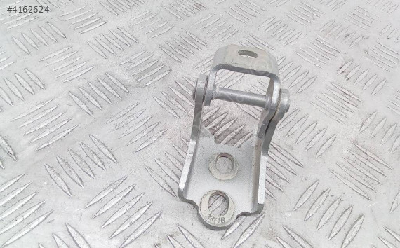 Renault Megane 4 Kapı Menteşesi