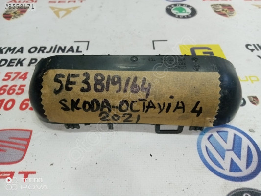SKODA OCTAVİA 2021-2024 ARKA BAGAJ HAVALANDIRMA BAKALİTİ OEM 