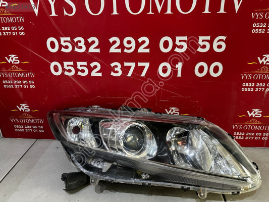 2011-2015 Honda Civic FD7 XENON  Sağ Ön Far Orj Çıkma