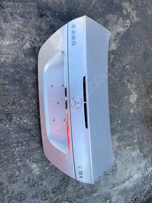 MERCEDES E280 BAGAJ KAPAĞI ORJİNAL HATASIZ