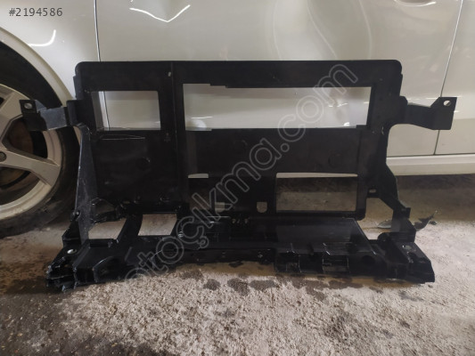 Renault Megane ön panel