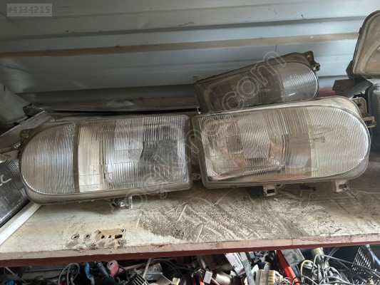 Nissan vanette sağ sol far