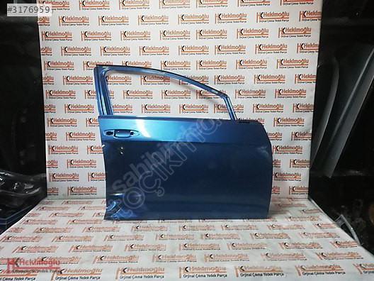 VW GOLF 7-7.5 SAĞ ÖN KAPI BOŞ ÇITIR HASARLI ORJİNAL