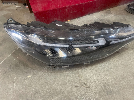Ford custom sağ ön far