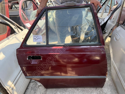 RENAULT 9 SAĞ ARKA KAPI ORJİNAL ÇIKMA TEMİZ DOLU