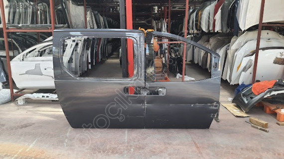 hyundai staria sağ ön arka  kapı sefalılar oto cıkma