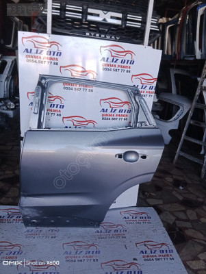 Renault austral sol arka kapı